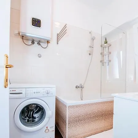 Appartement Golden Bridge With Private Parking Zadar