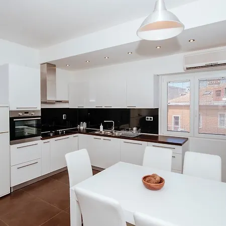 Golden Bridge Apartment With Private Parking Apartment Zadar