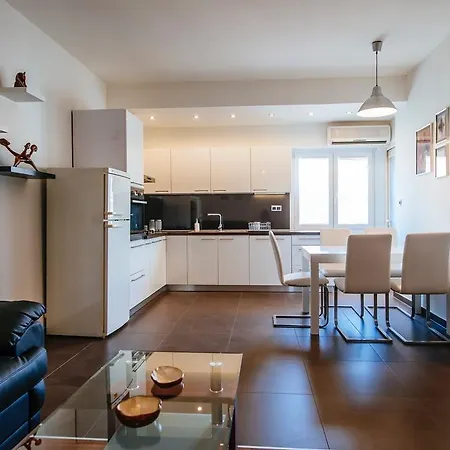 Golden Bridge Apartment With Private Parking Apartment Zadar