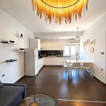 Golden Bridge Apartment With Private Parking * Zadar