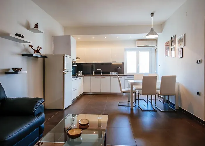 Golden Bridge Apartment With Private Parking Apartman Zadar